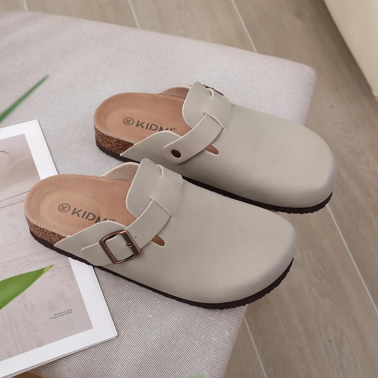 Comwarm Sandalias de cuero a la moda para hombre, sandalias deslizantes con colchón de corcho para verano, sandalias de playa, sandalias de marca Unisex con hebilla ajustable Comwarm Sandalias de cuero a la moda para hombre, sandalias deslizantes con colchón de corcho para verano, sandalias de playa, sandalias de marca Unisex con hebilla ajustable