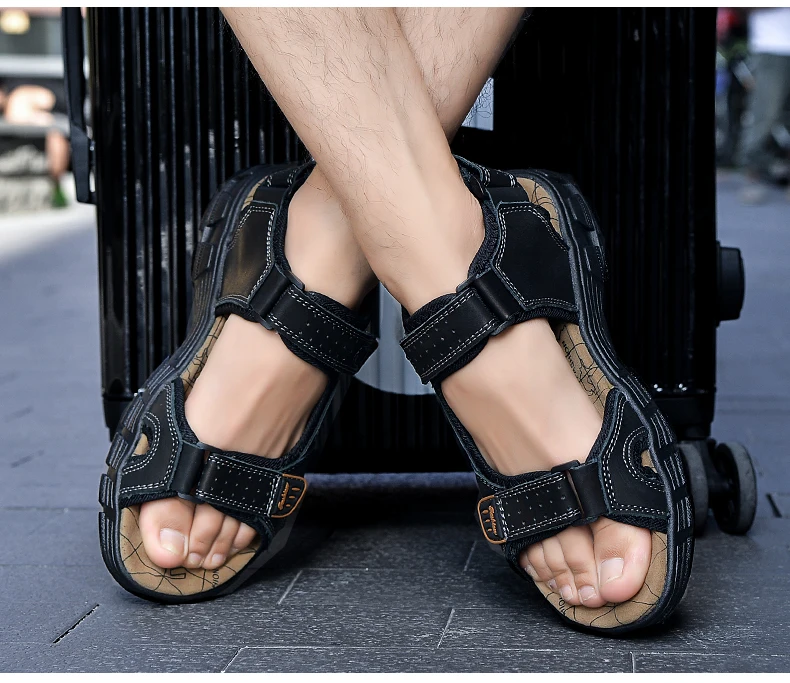 Sandalias clásicas de marca para hombre, sandalias de cuero genuino de verano para hombre, sandalias ligeras informales para exteriores, zapatillas de deporte a la moda para hombre, talla 38-46